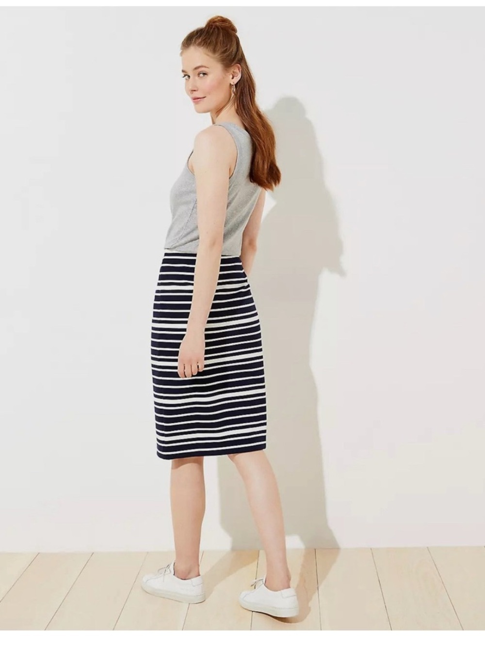 👗LOFT Black and White Striped Pencil Skirt